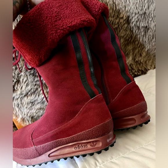 👑✅PRICE FIRM✅NO OFFERS👑RARE Adidas Burgundy Sports Boots - Picture 3 of 15
